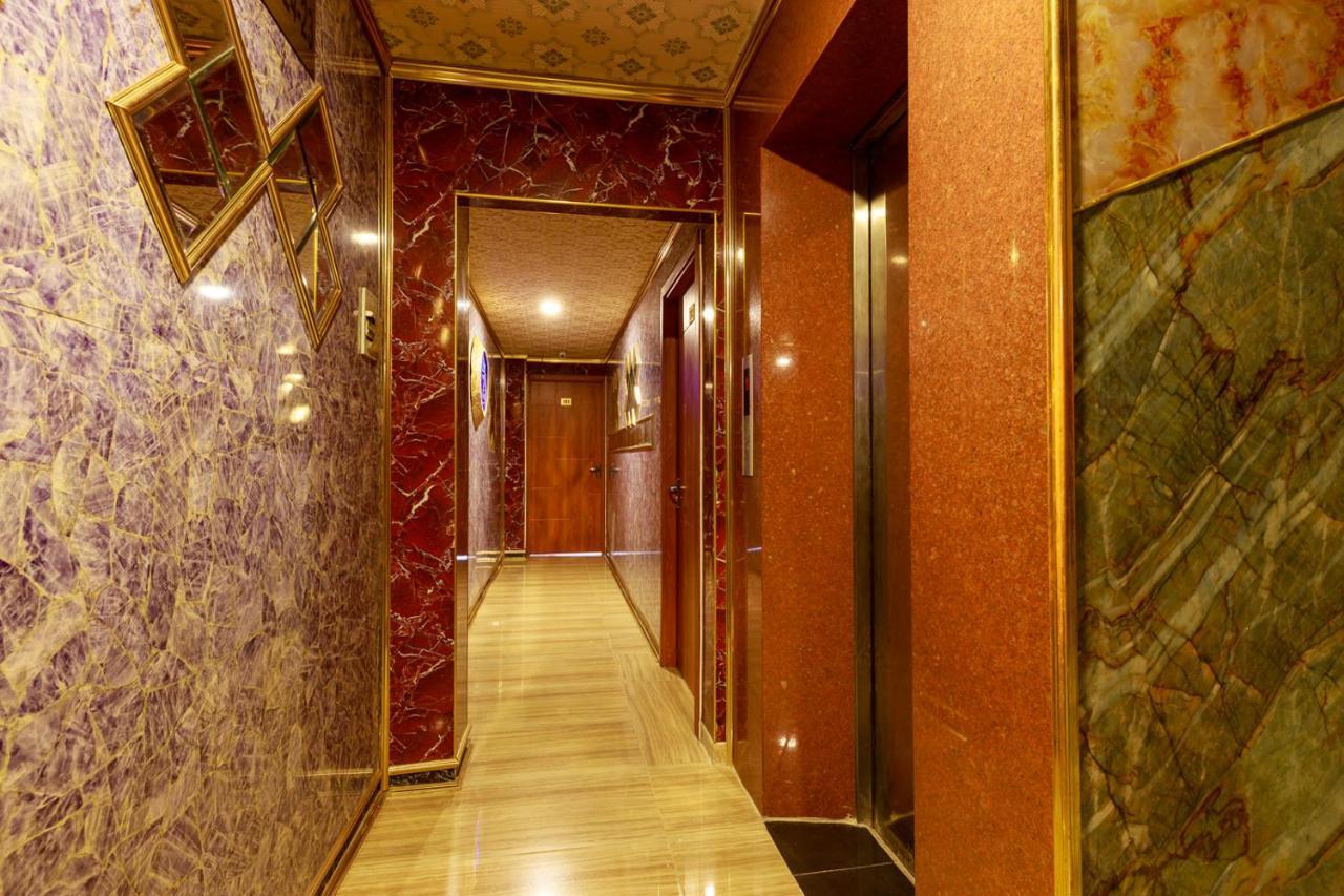 Venus Hotel & Massage - Bui Vien Walking Street Ho Chi Minh City Bagian luar foto